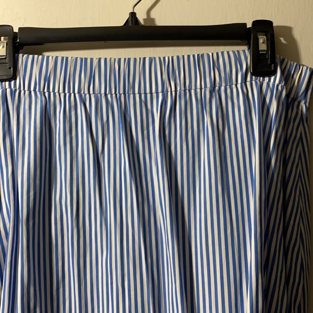NWT Ruffle skirt - Picture 3 of 6